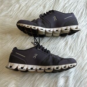OnCloud Shark Gray Pebble Women's Running Shoes Lace Up Mesh On Cloud Size